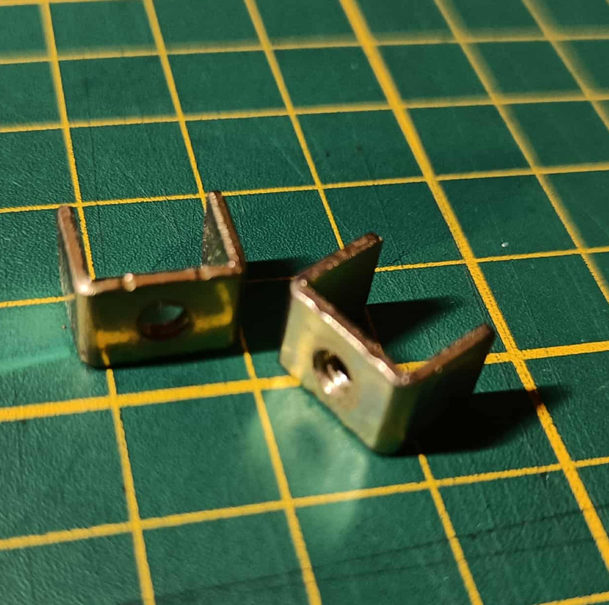 cales pour vis inferieurs - Super Nintendo S.FAMICOM /SNES -bon état