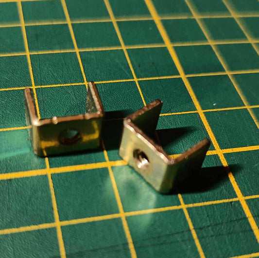 cales pour vis inferieurs - Super Nintendo S.FAMICOM /SNES -bon état