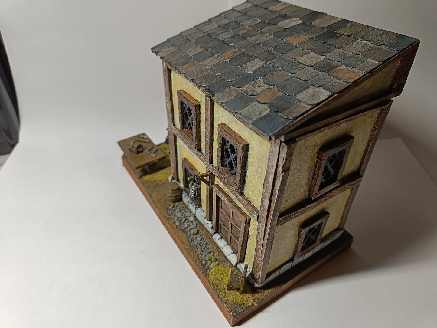 Scenette 28mm- la maison du maitre d'armes –décors fait main –Compatible D&D