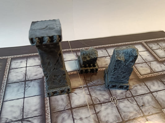 Décors - lot 3 piliers warhammer battle officiel