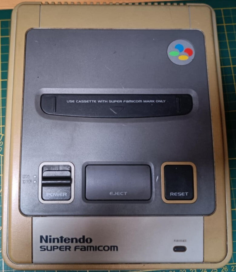 Nintendo Super Famicom SFC + JEU OFFERT (aleatoire)!!  SHVC-001